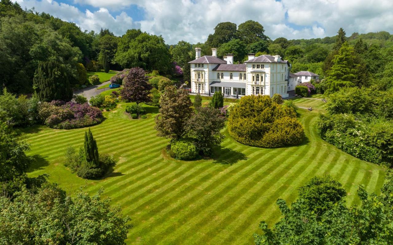 The Falcondale At Lampeter Buitenkant foto