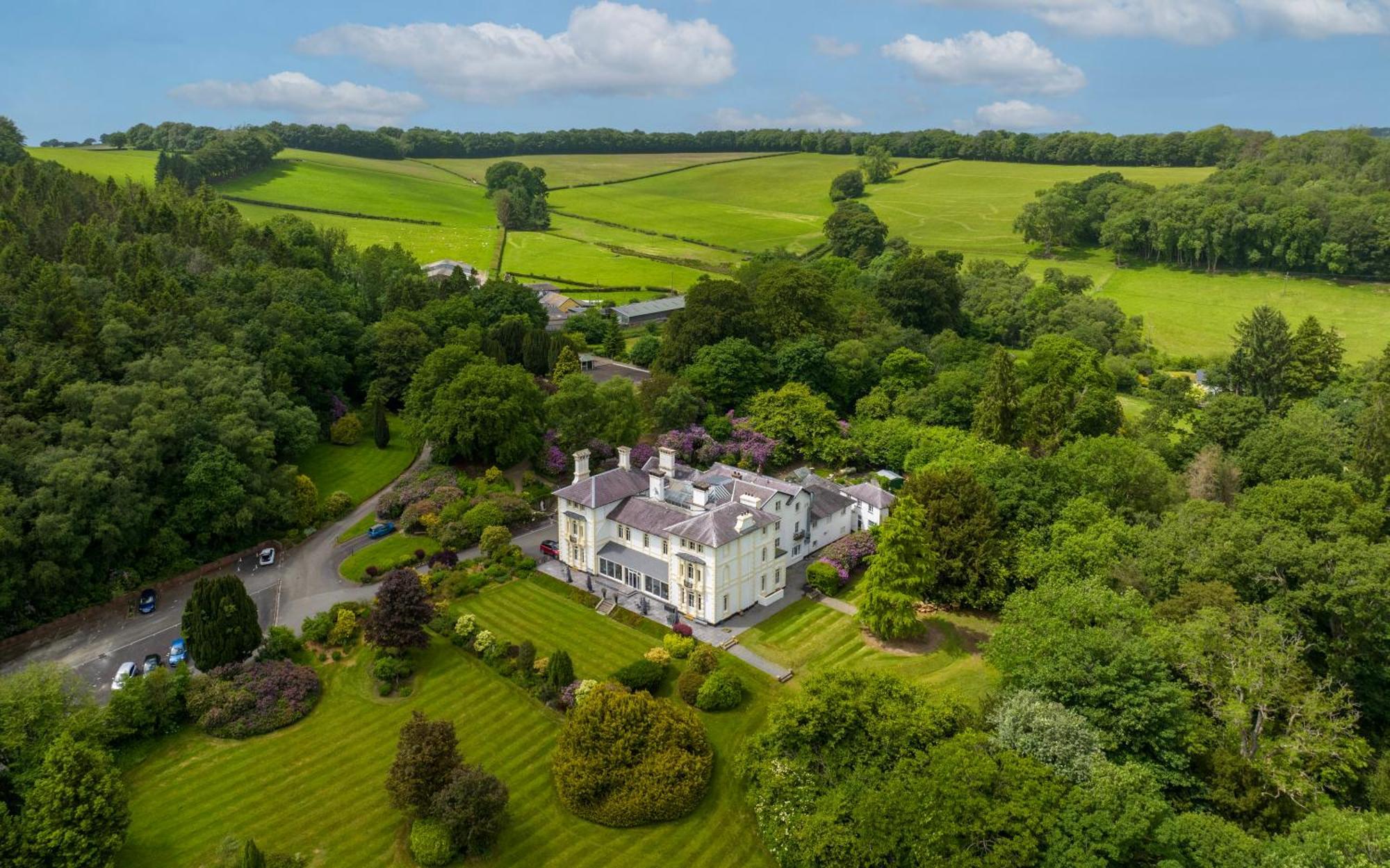 The Falcondale At Lampeter Buitenkant foto