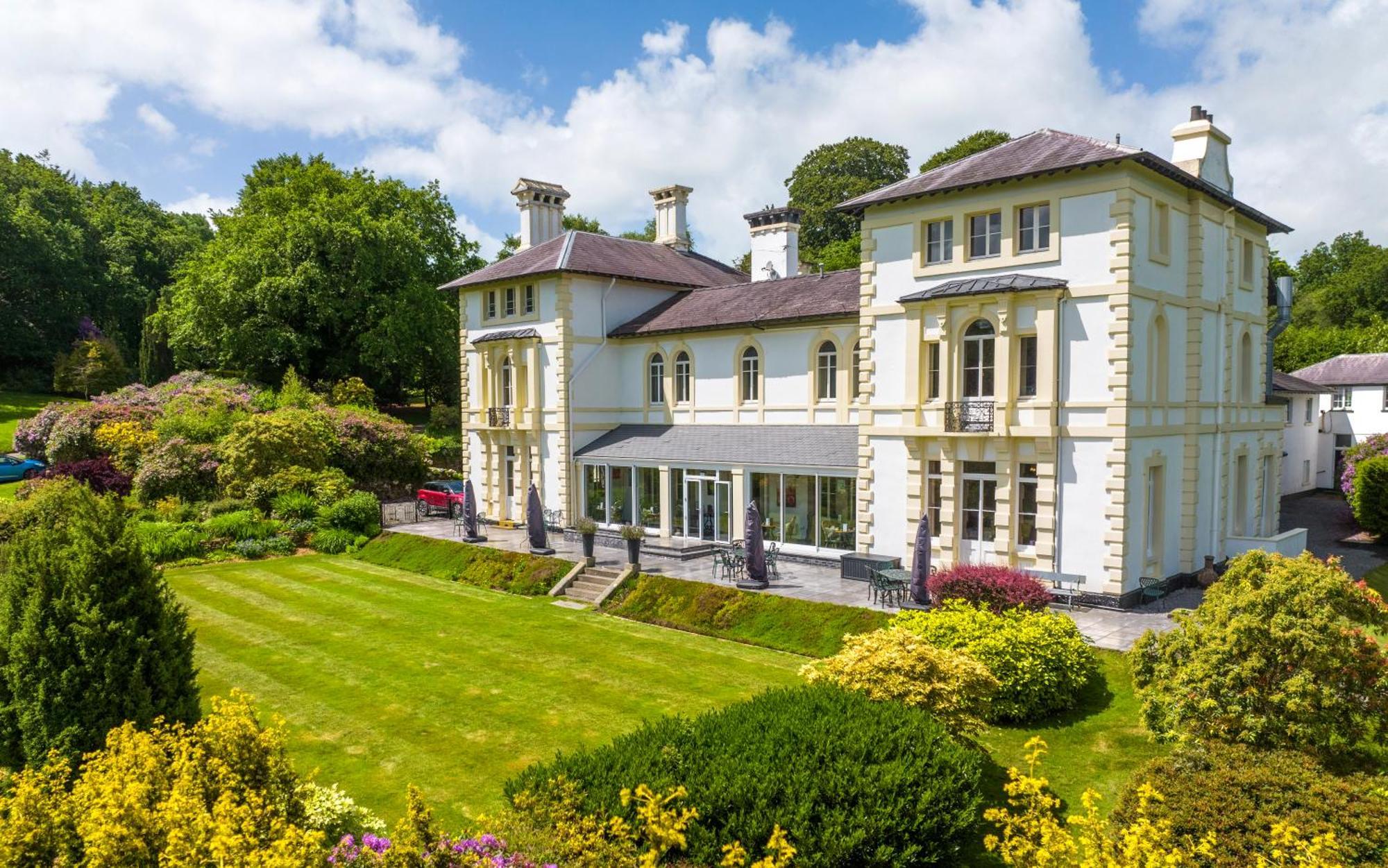The Falcondale At Lampeter Buitenkant foto