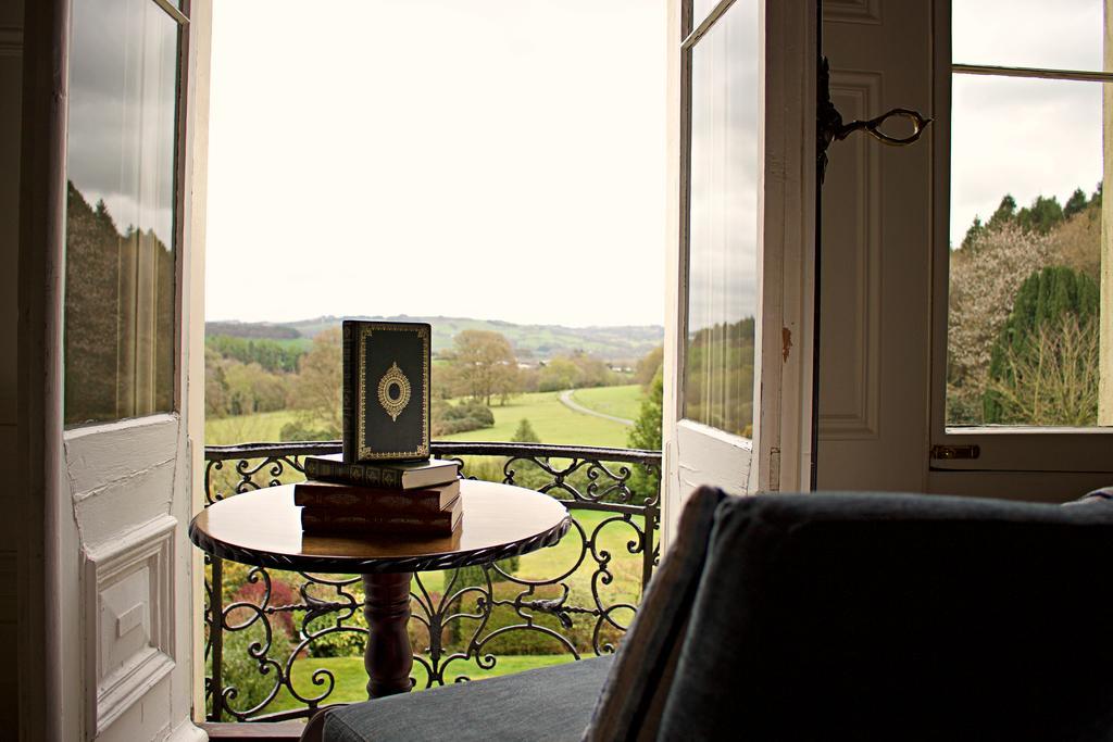 The Falcondale At Lampeter Buitenkant foto