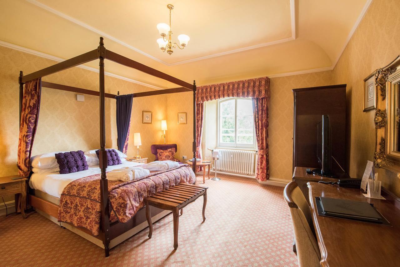 The Falcondale At Lampeter Buitenkant foto
